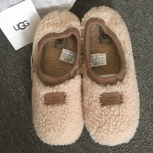 UGG slippers Womens size 8